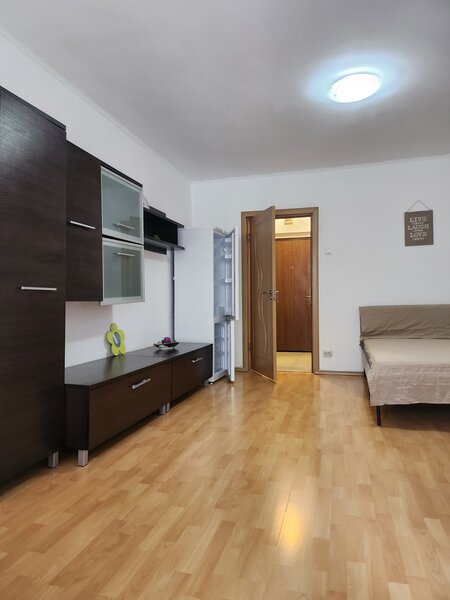 Drumul Taberei, 1 Mai, Compozitorilor