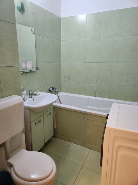 Drumul Taberei, 1 Mai, Compozitorilor