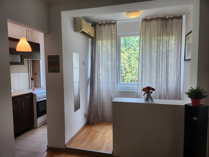 Drumul Taberei, 1 Mai, Compozitorilor